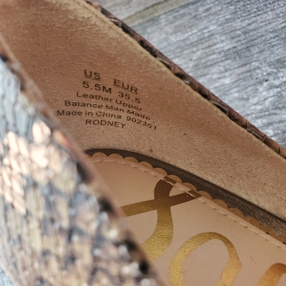 NEW Sam Edelman Rodney Snake-Print Flat Shoes - Picture 8 of 11